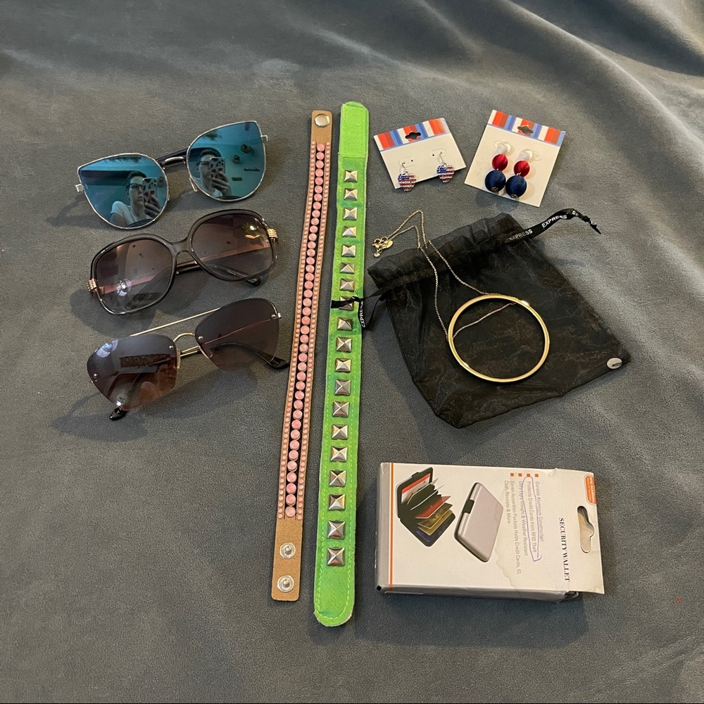 Random accessory bundle - new & used